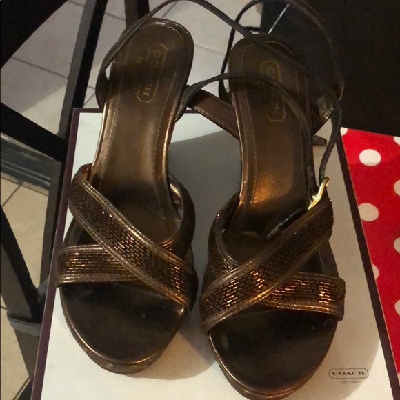 Only worn 1 time COACH PLATFORM SHOES SIZE 7.5M - Picture 2 of 5